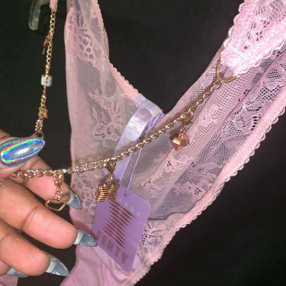 Savage lingerie set - Picture 7 of 8